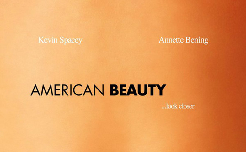 Poster de la película American Beauty donde se utilizó la tipografía Futura