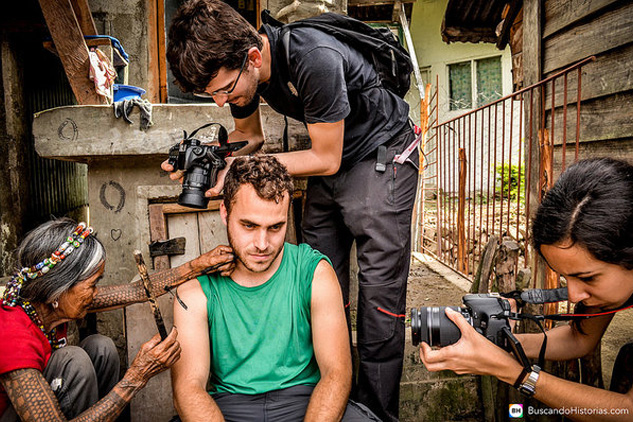 Planas y Salvà grabando la historia de la tatuadora xxx